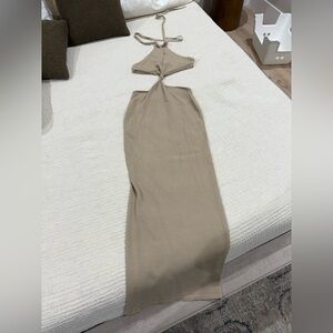 Chic Backless Tan Dress